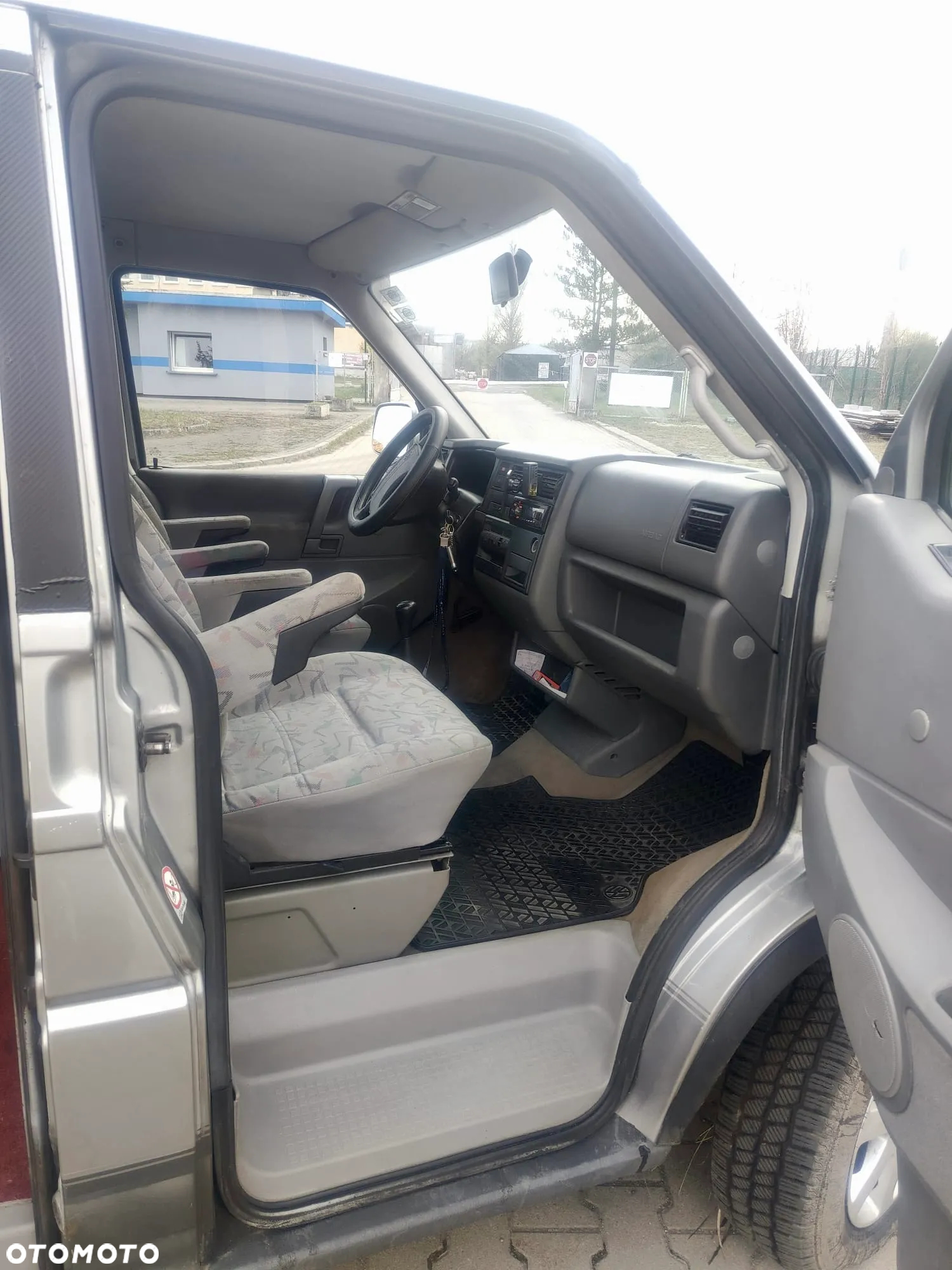 Volkswagen Multivan TDI - 15