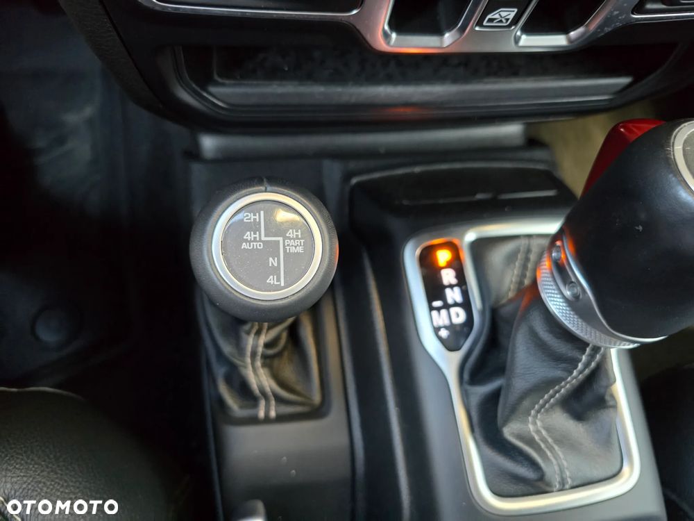 Jeep Wrangler Unlimited 2.2 CRD Sahara - 30