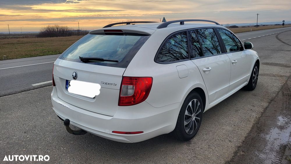 Skoda Superb 2.0 TDI FAMILY - 6