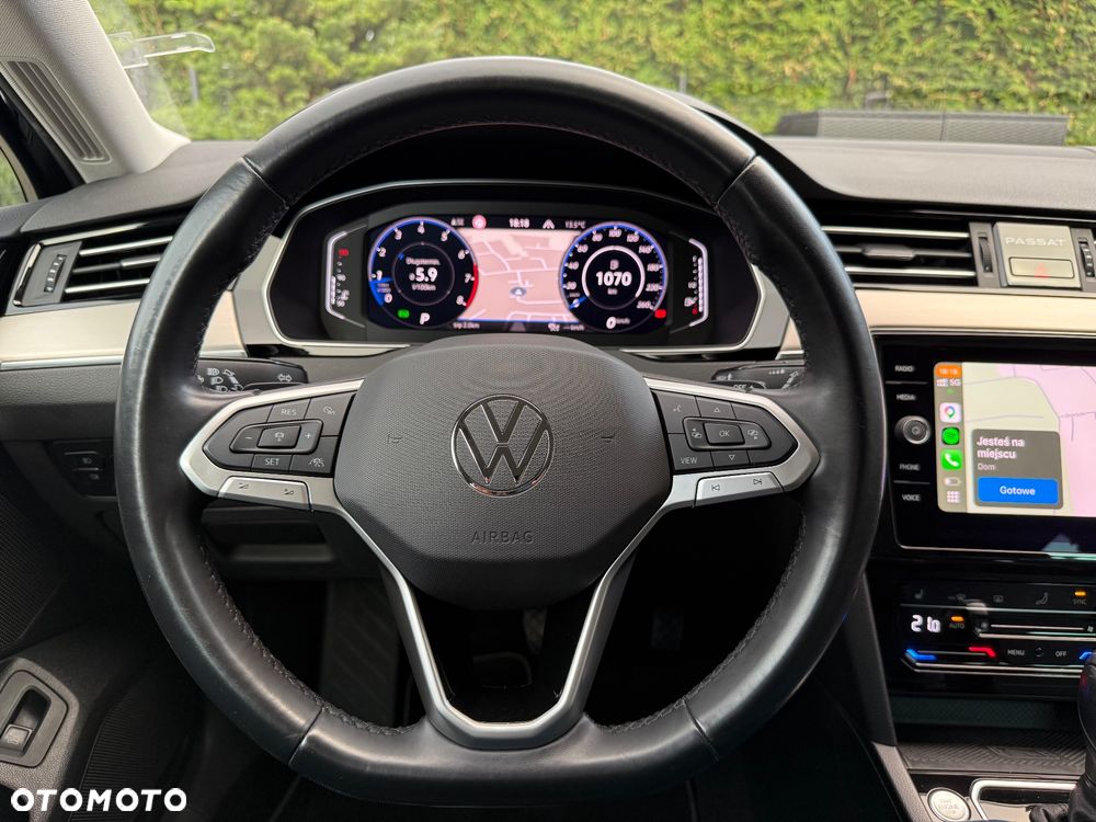 Volkswagen Passat - 21