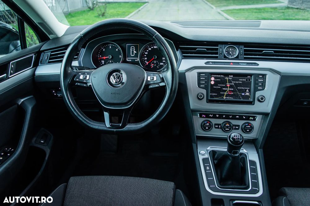 Volkswagen Passat 2.0 TDI SCR Highline - 18