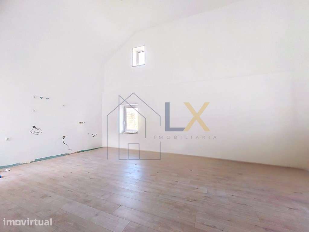 Moradia T2 totalmente remodelada em Mamarrosa com espaço externo. - Grande imagem: 4/11