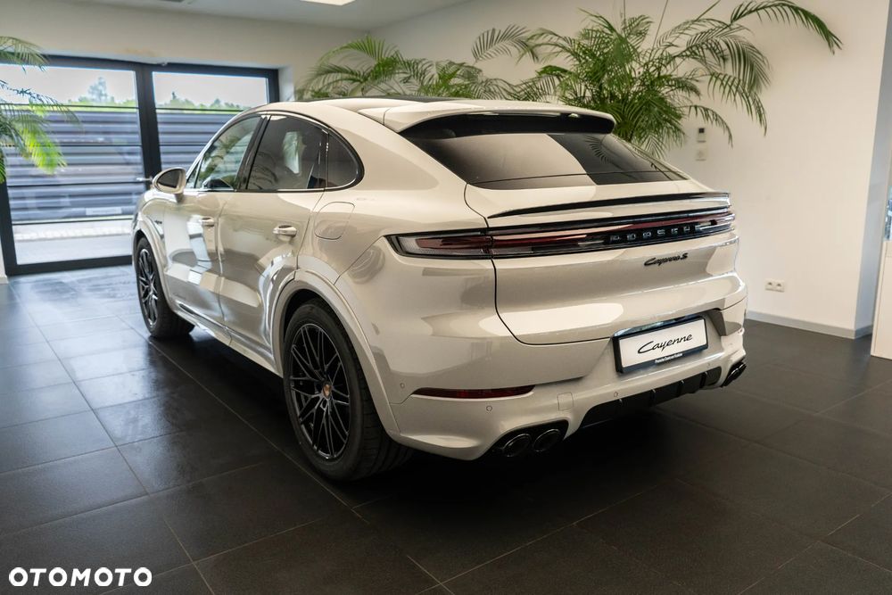 Porsche Cayenne S E-Hybrid PHEV Black Edition - 3