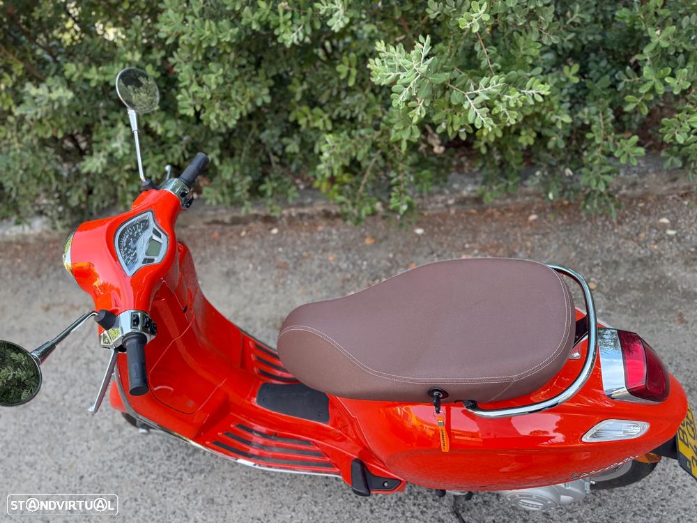 Piaggio Vespa Primavera - 2