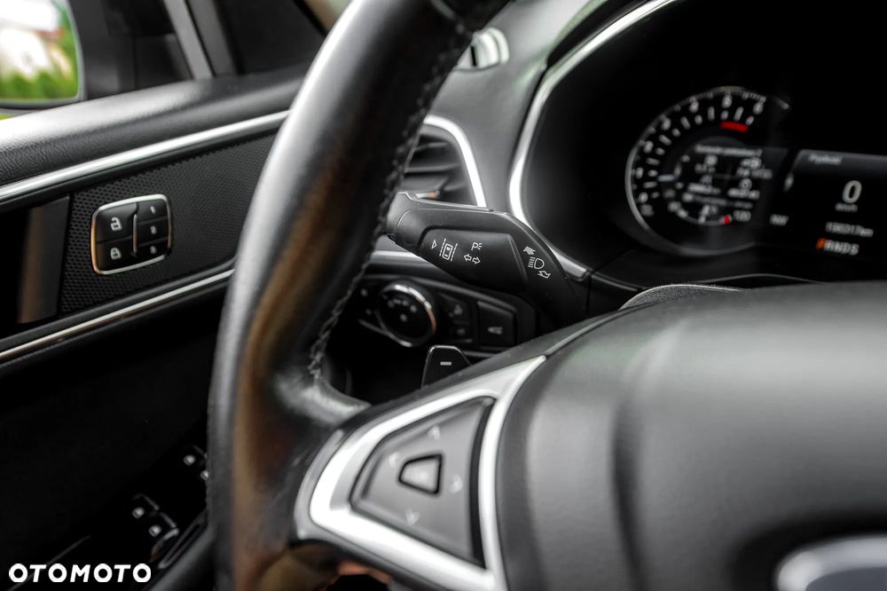 Ford S-Max 2.0 TDCi 4WD Titanium PowerShift - 26