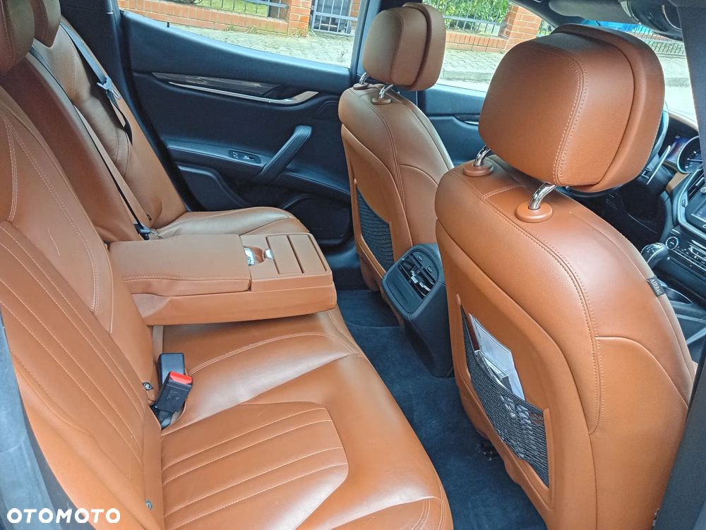 Maserati Ghibli S - 28