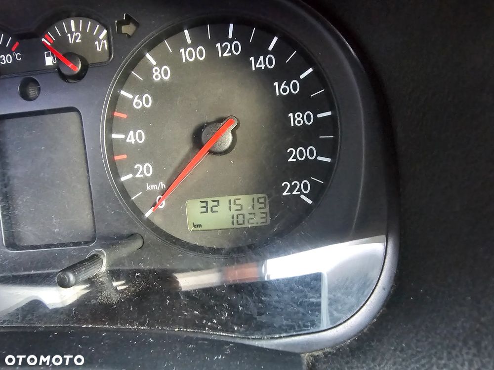 Volkswagen Golf IV 1.4 16V Basis - 20