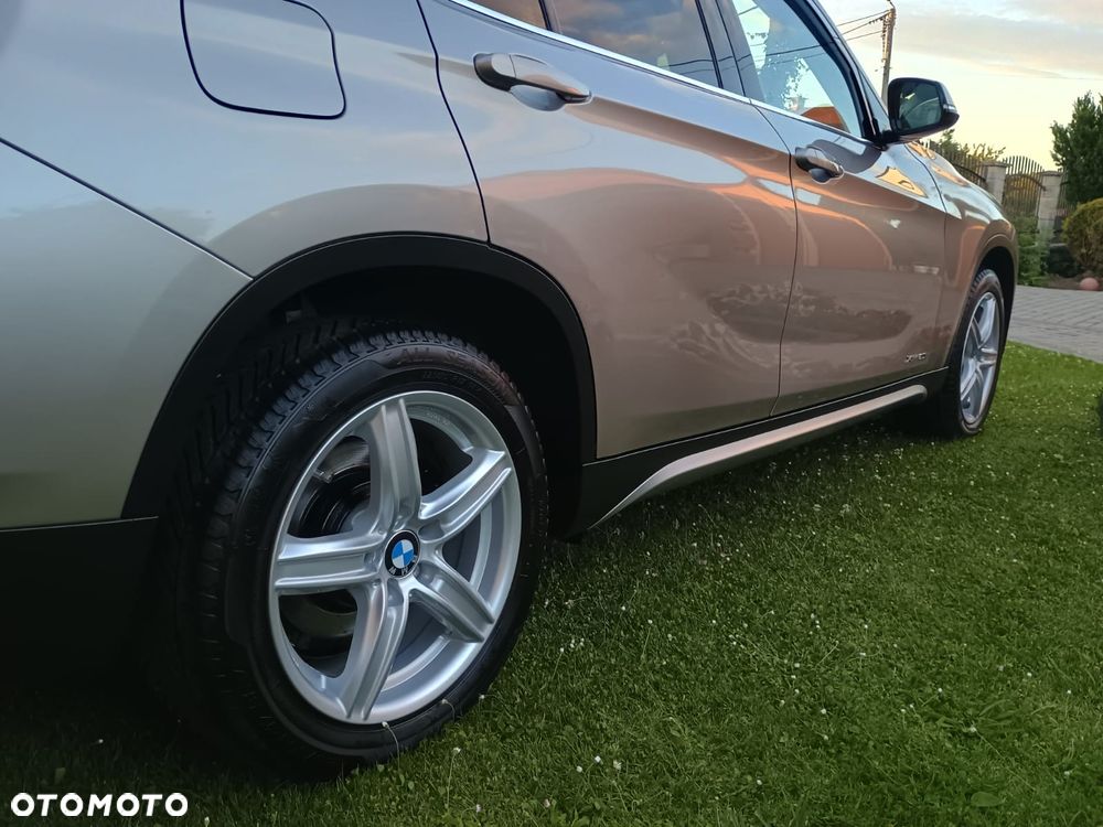 BMW X1 xDrive20i Sport Line - 12