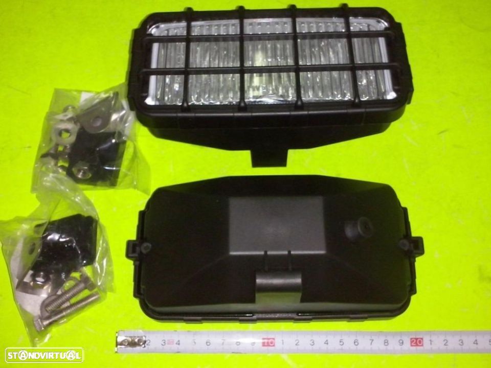 Farois de nevoeiro Mercedes L307 L407 207D 307D 308D 310D T1 e T2 NOVOS - 1