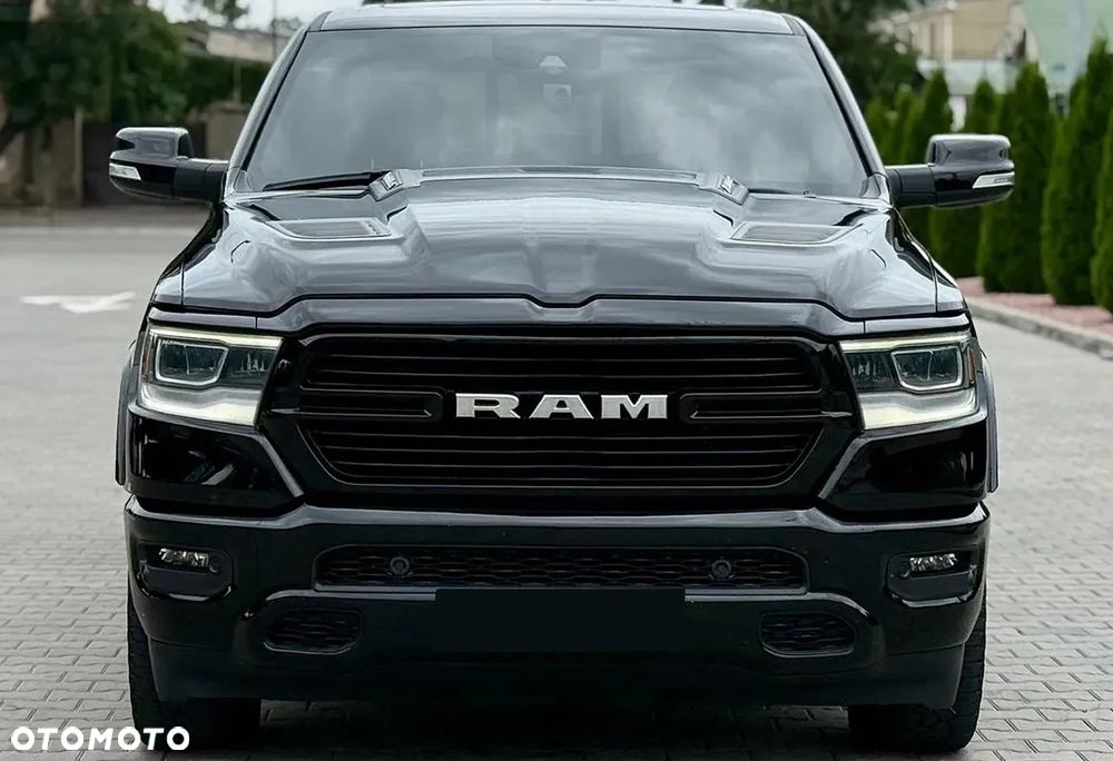 RAM 1500 5.7 Crew Cab Laramie - 2