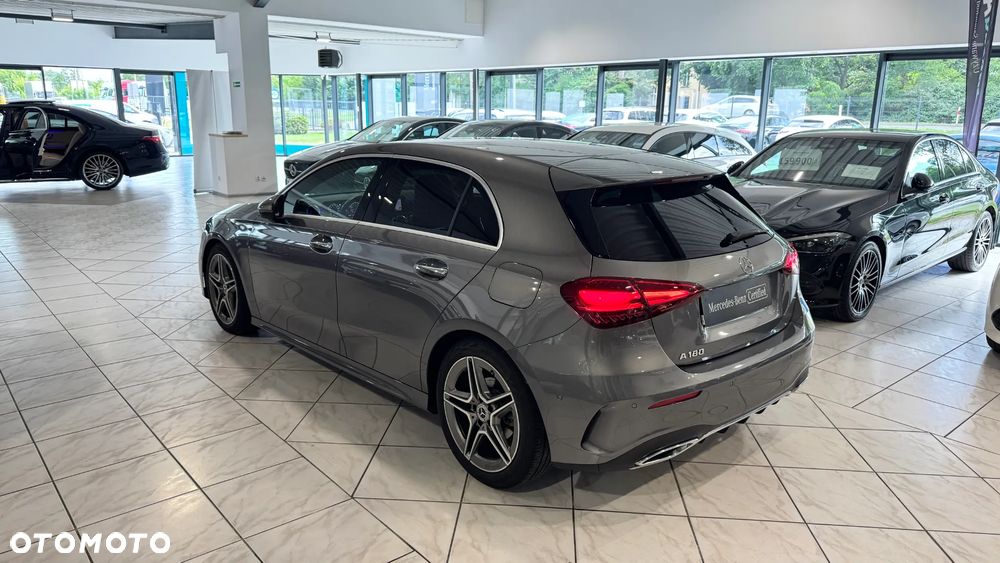 Mercedes-Benz Klasa A 180 AMG Line 7G-DCT - 4