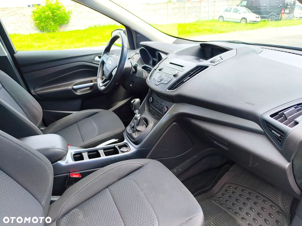 Ford Kuga 1.5 EcoBoost TREND - 13