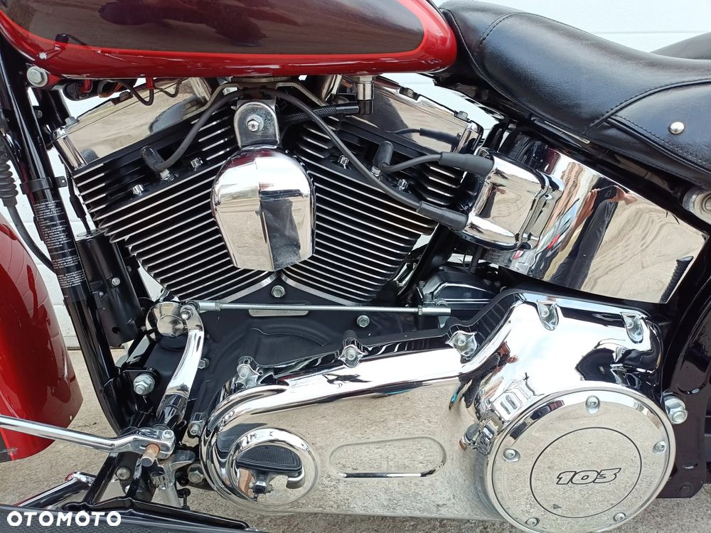 Harley-Davidson Softail Heritage Classic - 32