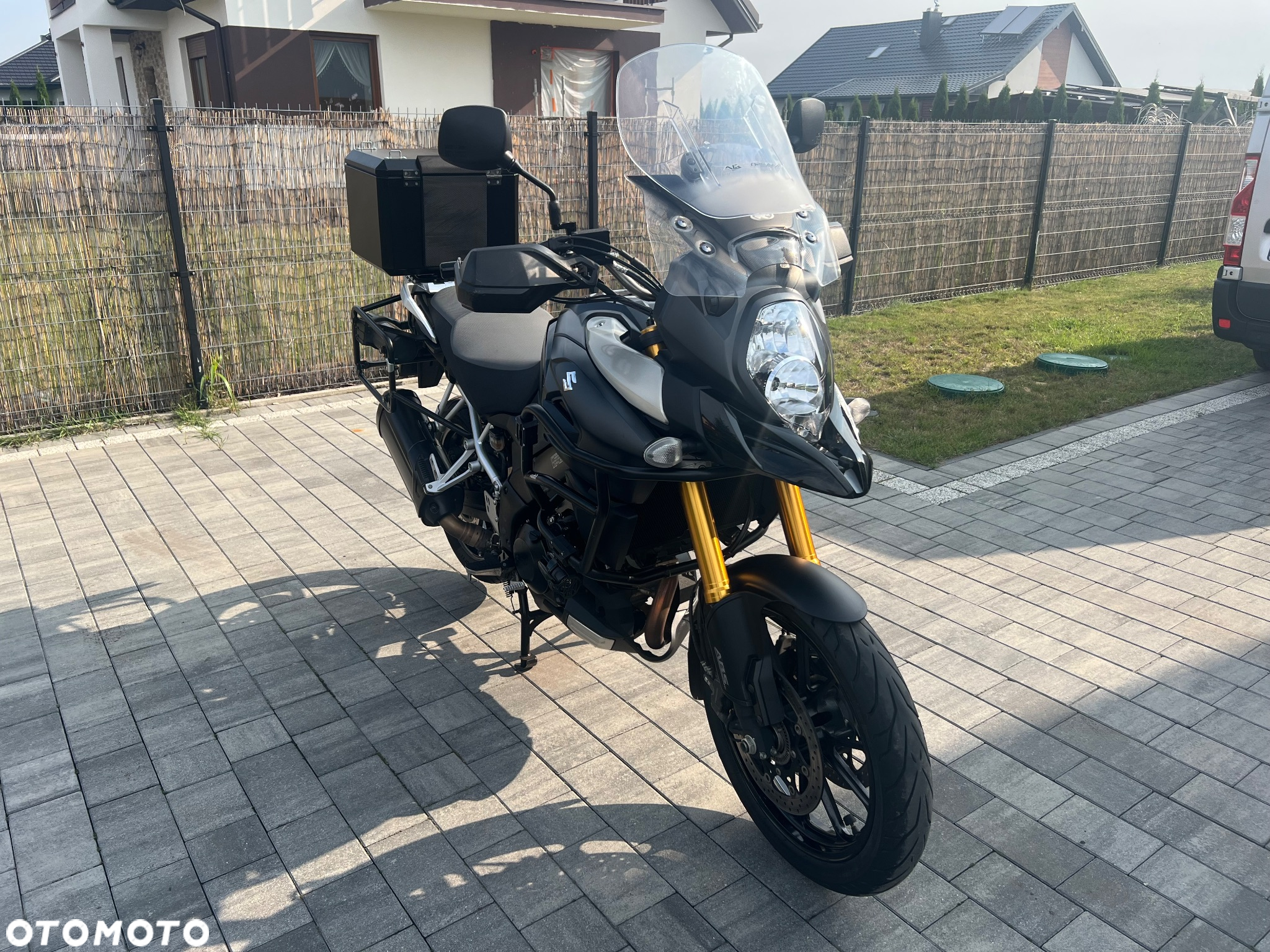 Suzuki DL - 10