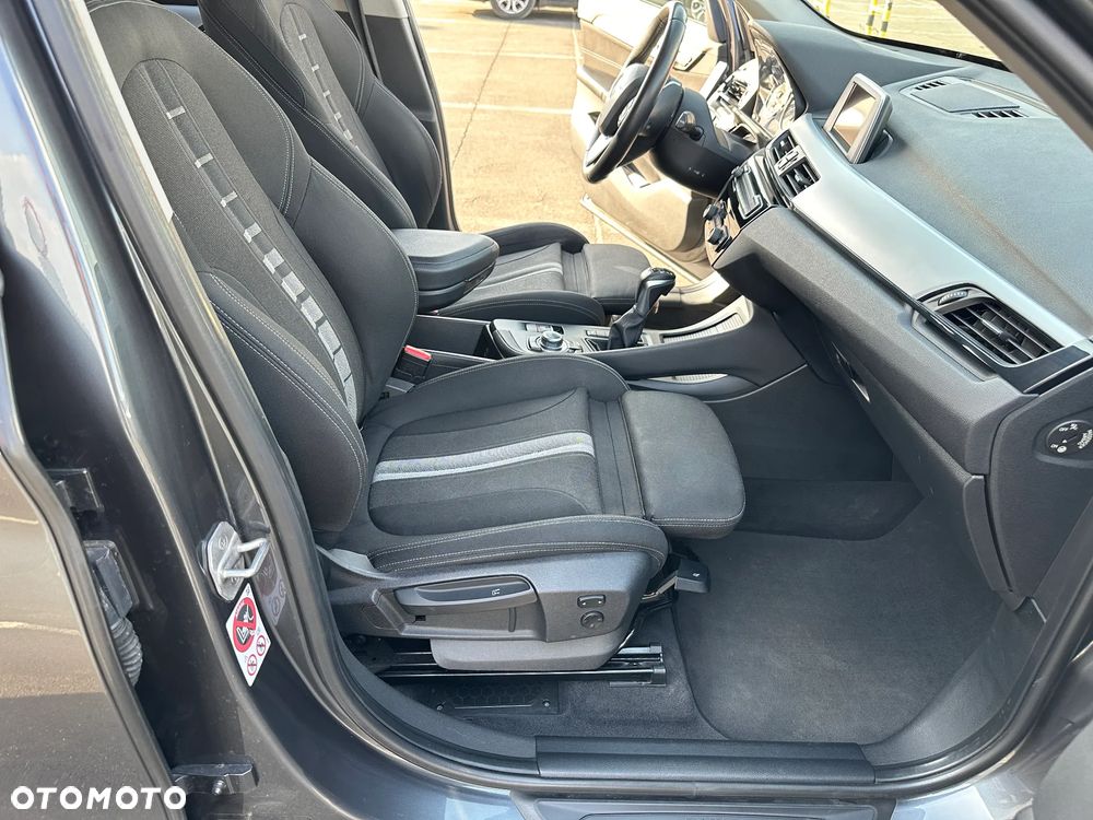 BMW X1 xDrive20d Sport Line - 30