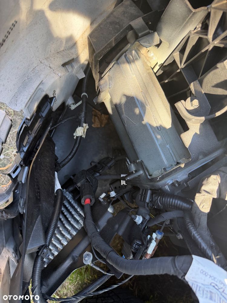 Ford Puma 1.0 EcoBoost Hybrid ST-LINE - 28