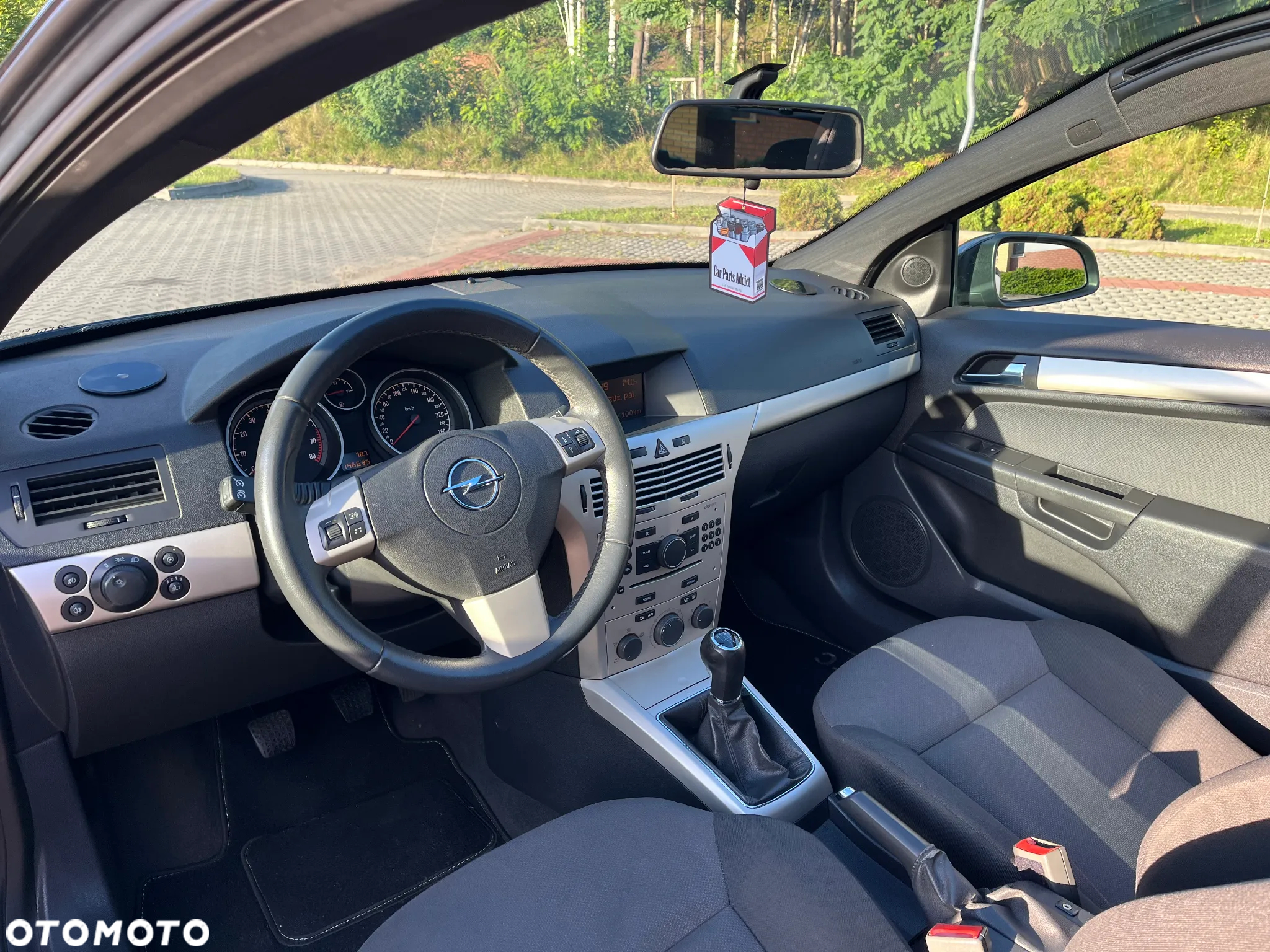 Opel Astra GTC 1.8 - 18