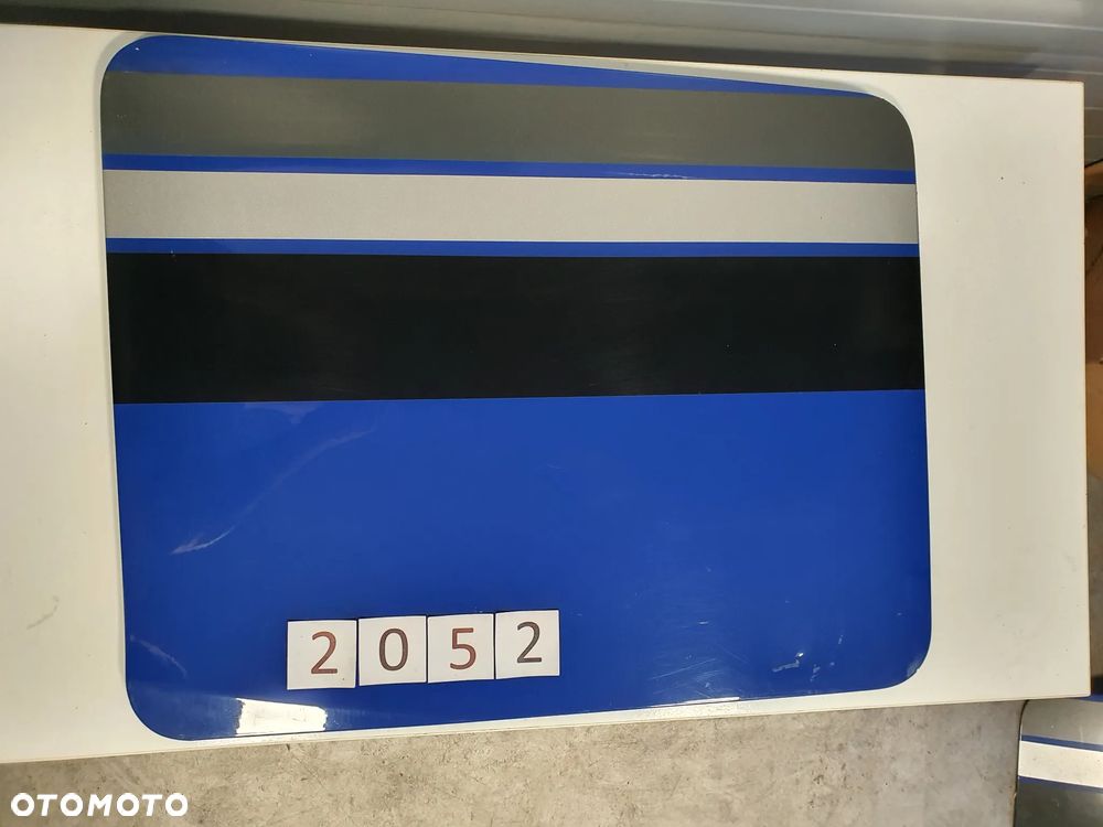 Drzwiczki klapa schowka Scania S R G lewe prawe demontaż - 2