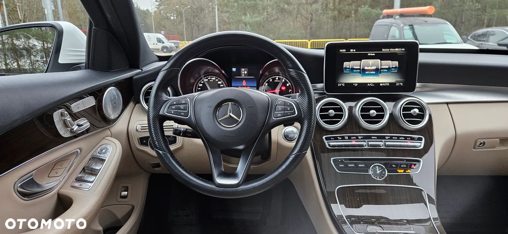 Mercedes-Benz Klasa C 300 9G-TRONIC Avantgarde - 17