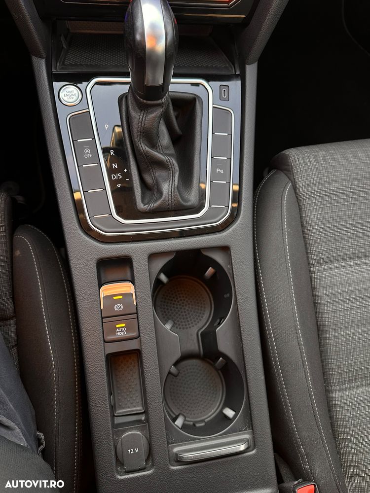 Volkswagen Passat 2.0 TDI SCR DSG - 17