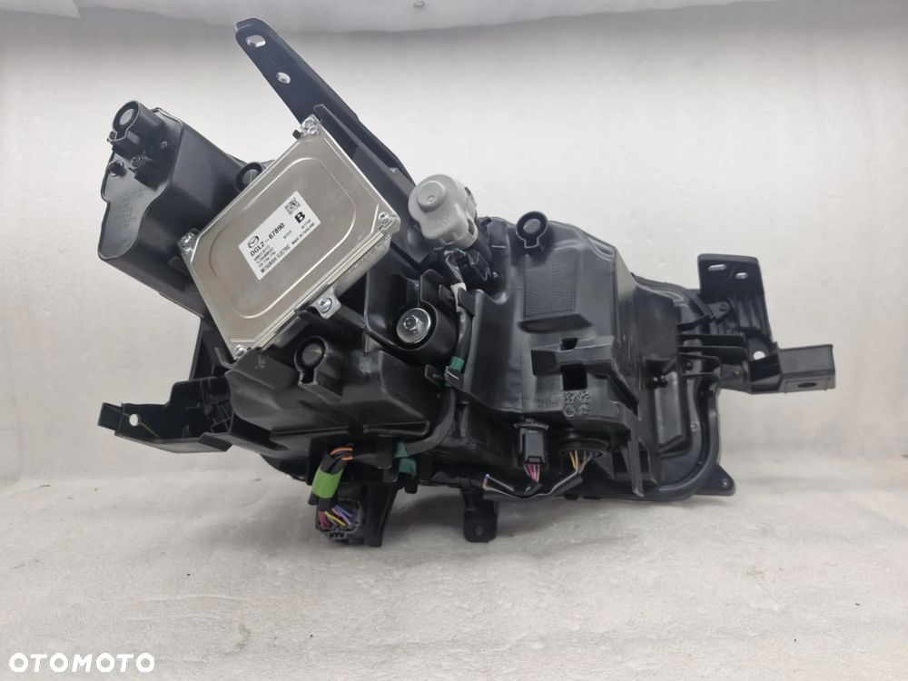 MAZDA CX-30 FULL LED LAMPA LEWA PRZÓD DGJ1-51040. 14 PIN CENA Z WYSYŁKĄ - 10