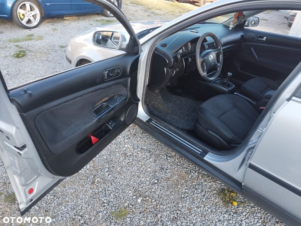 Volkswagen Passat 1.9 TDI - 13