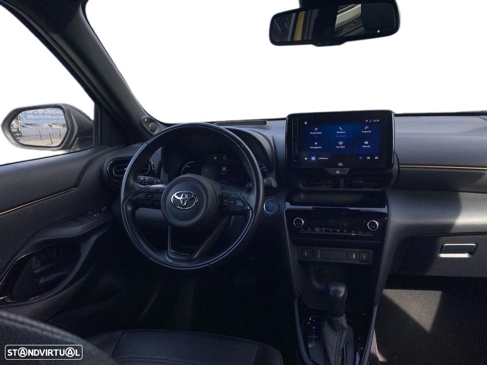 Toyota Yaris Cross 1.5 HDF Premier Edition - 9
