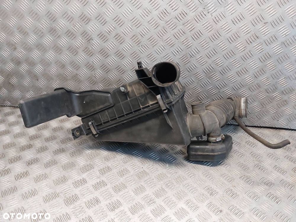 OBUDOWA  PRZEPŁYWOMIERZ RURA DOLOT MITSUBISHI SPACE STAR I 1.6 16V - 6