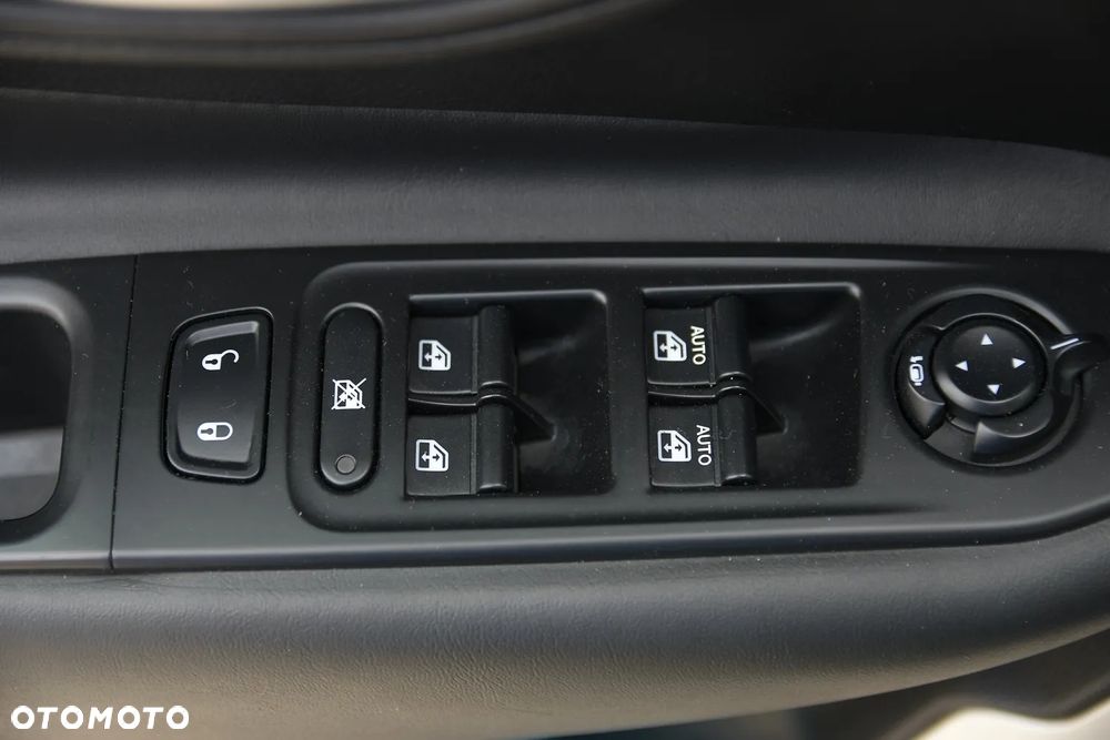 Jeep Renegade 1.4 MultiAir Limited - 28