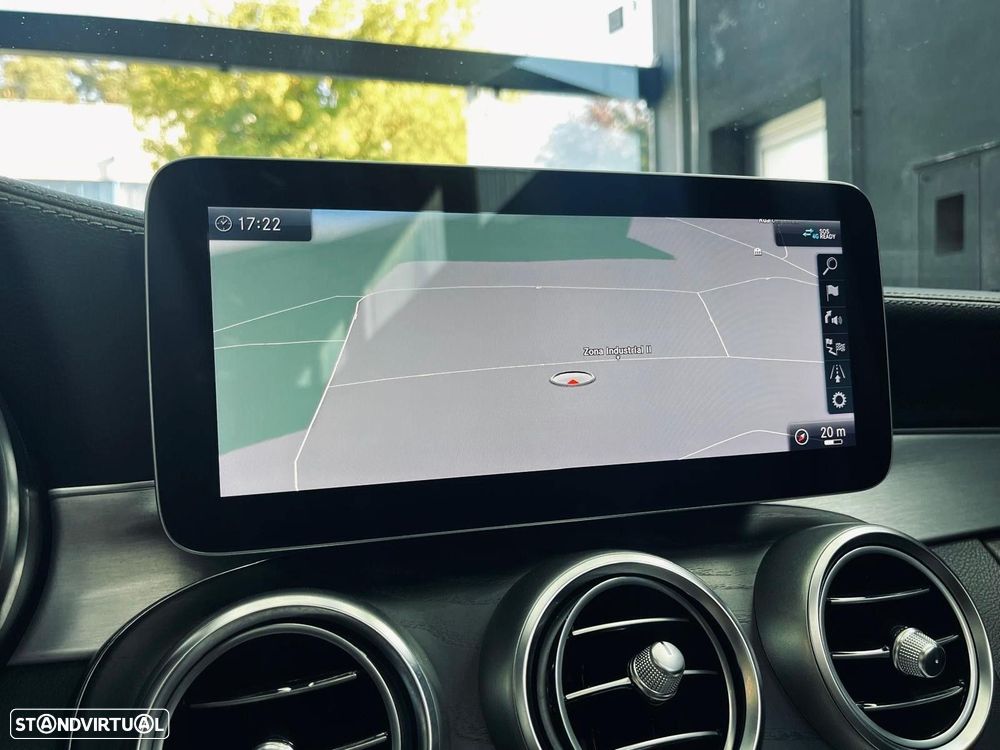 Mercedes-Benz C 220 d Cabrio AMG Line Aut. - 31