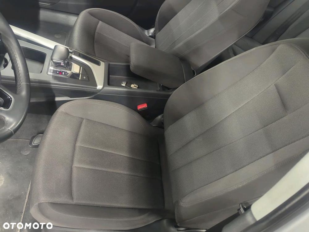 Audi A4 Limousine - 12