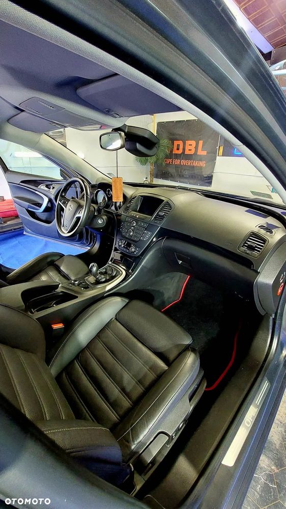 Opel Insignia - 10