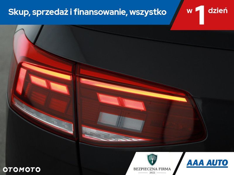 Volkswagen Passat Variant - 18