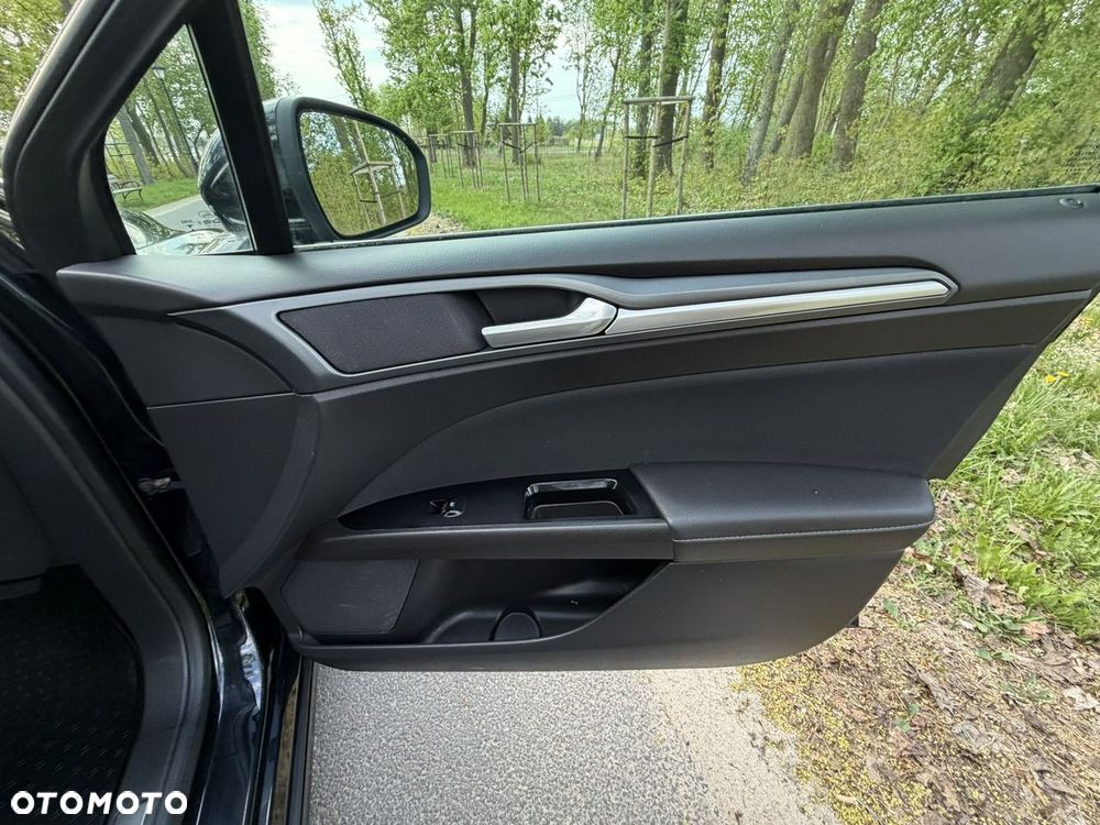 Ford Mondeo - 31