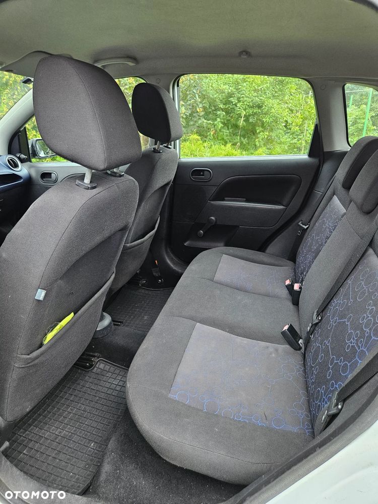 Ford Fiesta 1.25 Ambiente - 13