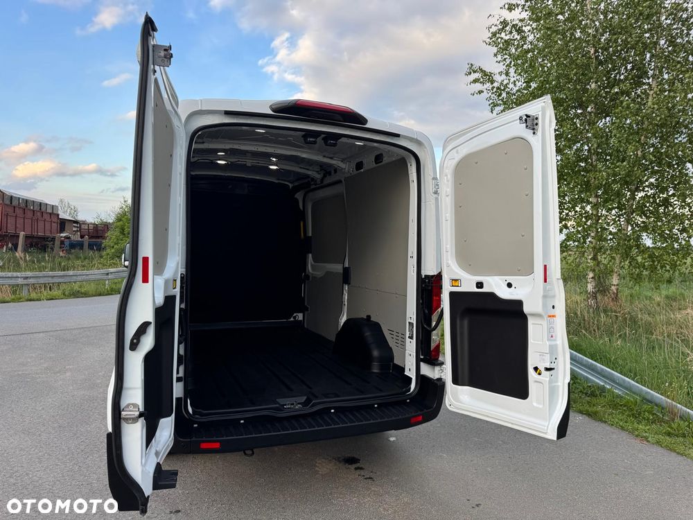 Ford Transit - 22