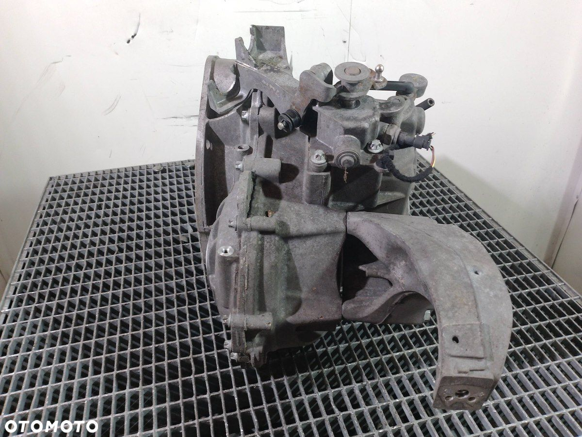 SKRZYNIA BIEGÓW MANUALNA MERCEDES KLASA A W169 R169261 2.0 CDI - 2
