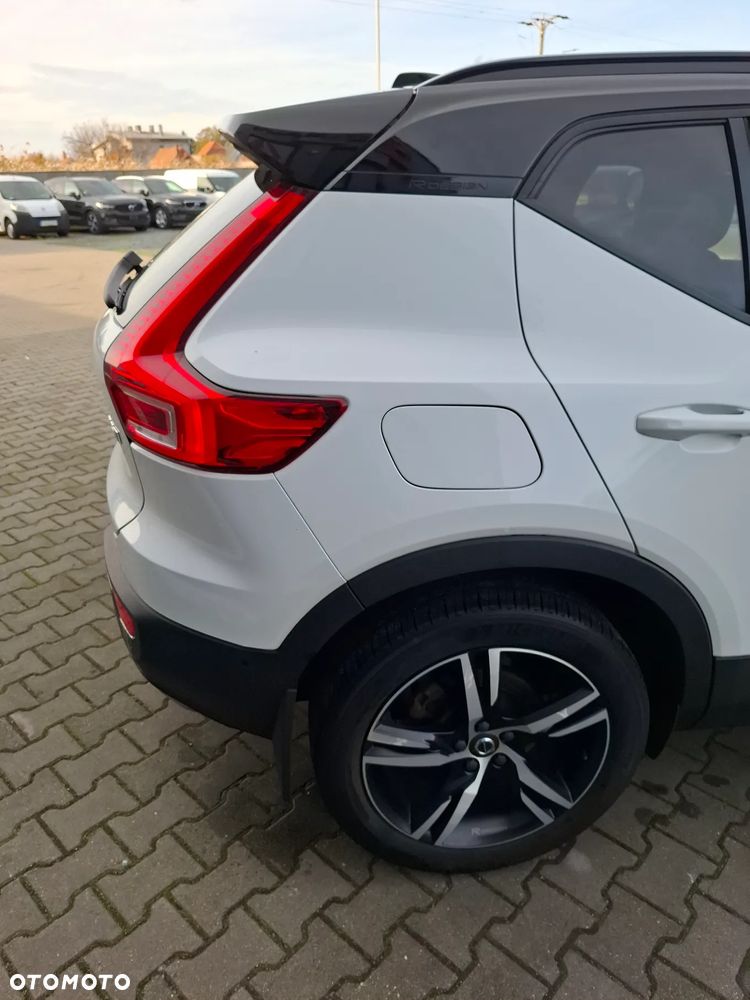 Volvo XC 40 T5 AWD R-Design - 4
