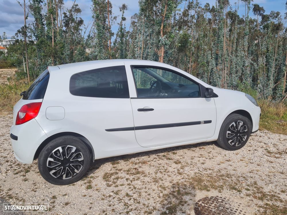 Renault Clio - 2