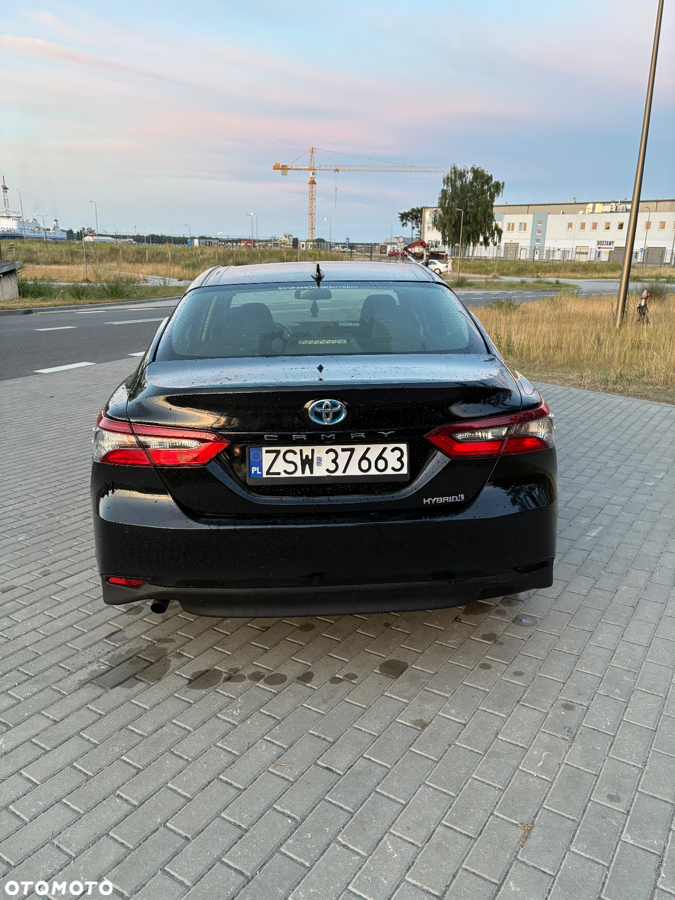 Toyota Camry 2.5 Hybrid Comfort CVT - 2