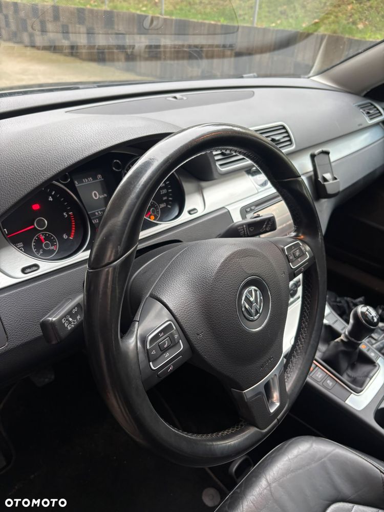 Volkswagen Passat 2.0 Blue TDI SCR Highline - 7