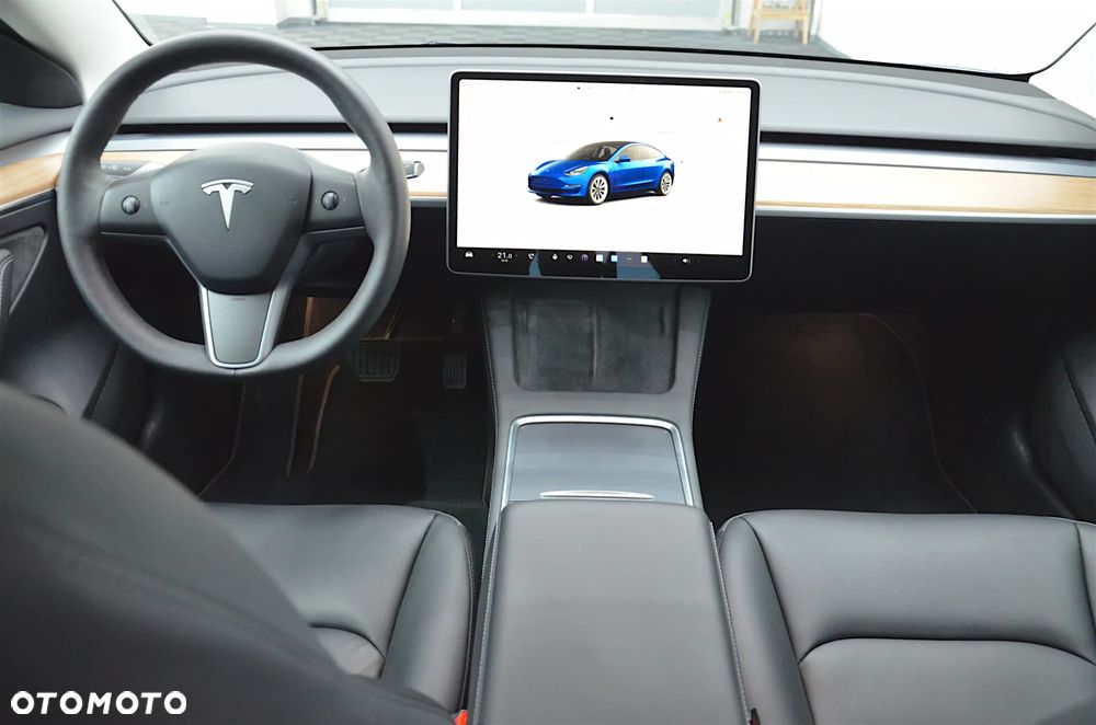 Tesla Model 3 - 15