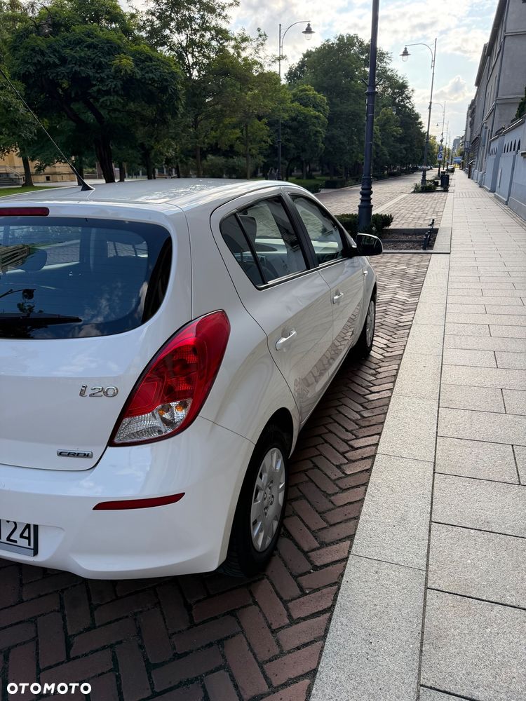 Hyundai i20 1.1 CRDi Classic + - 11