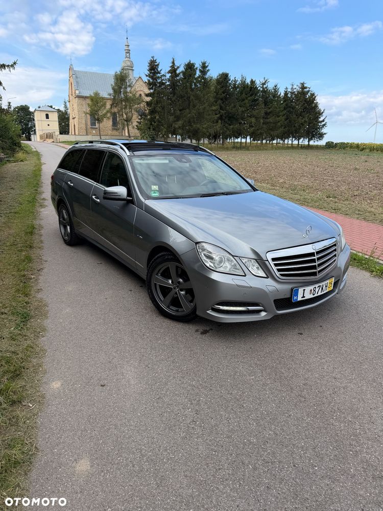 Mercedes-Benz Klasa E 350 CDI DPF 4Matic BlueEFFICIENCY 7G-TRONIC Elegance - 1