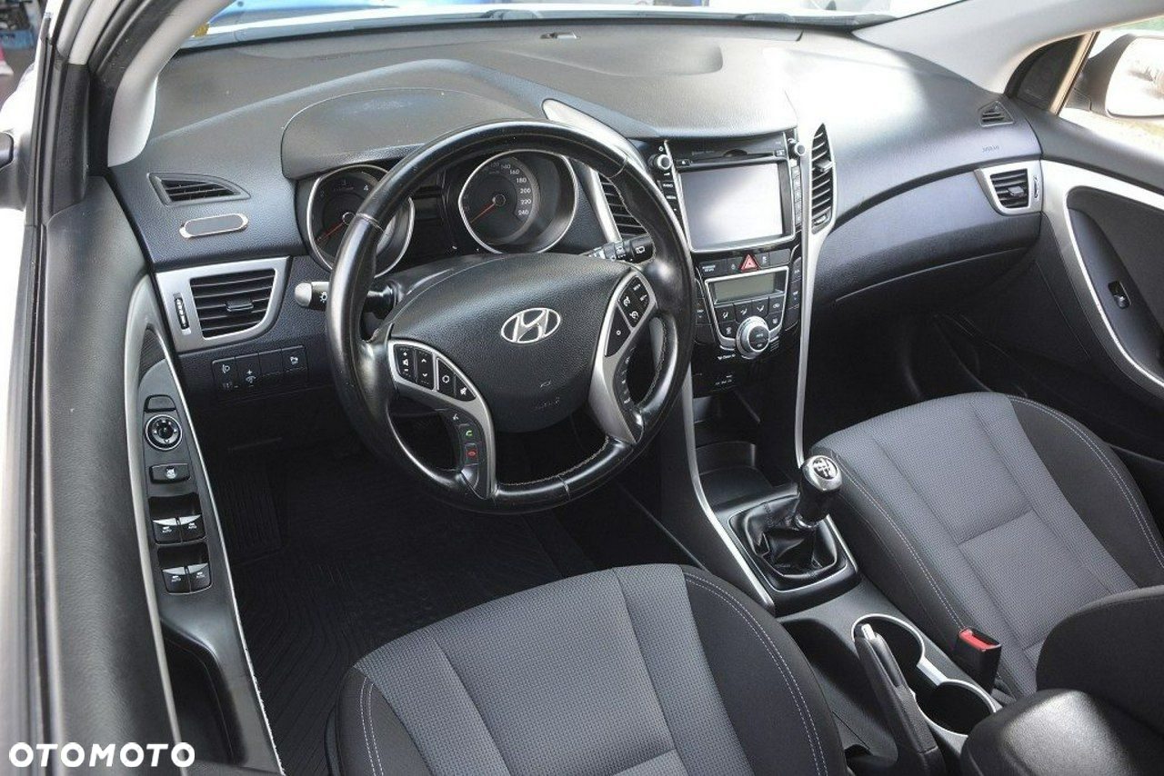Hyundai i30 1.6 CRDi BlueDrive Go - 17