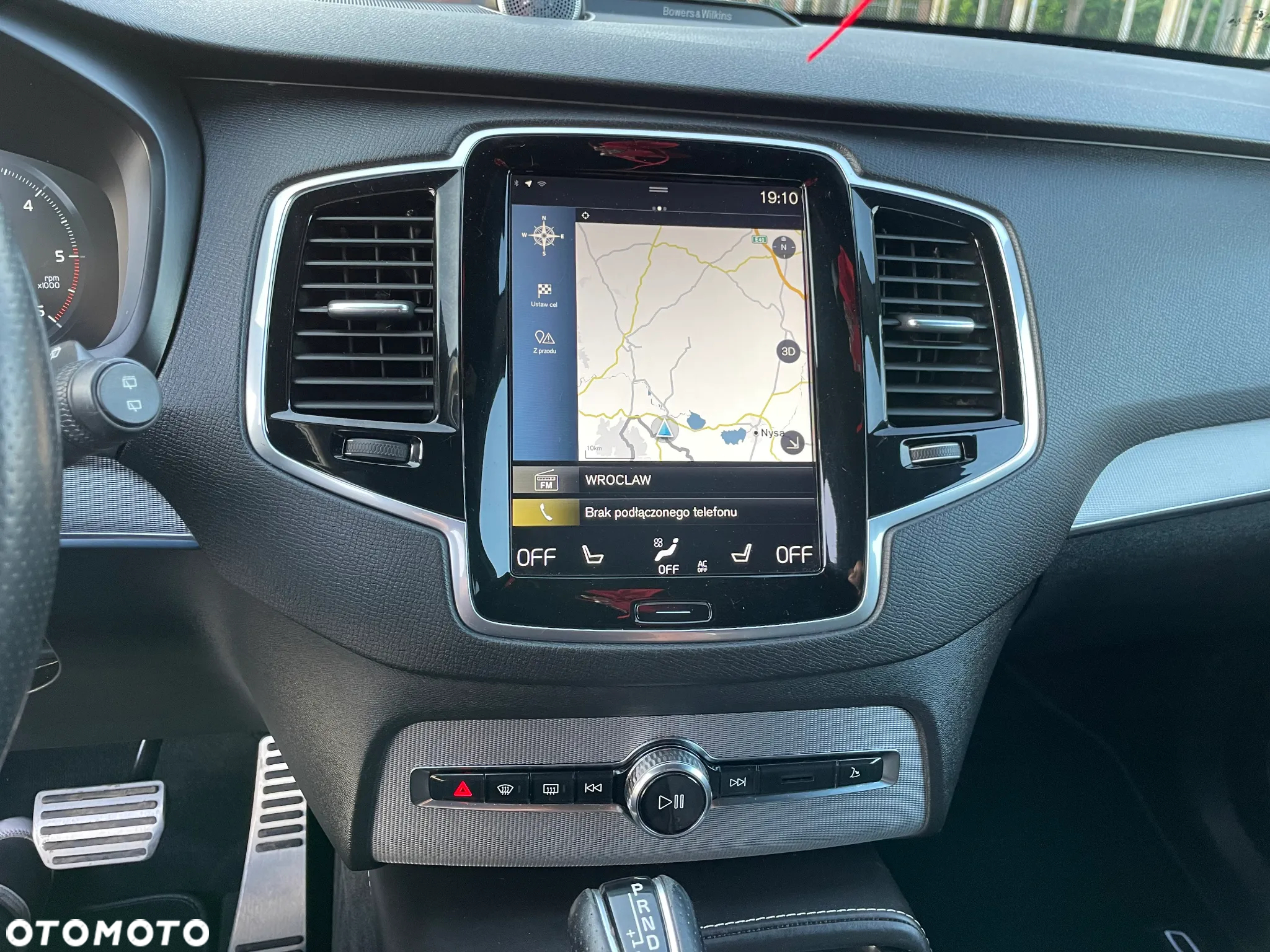 Volvo XC 90 D5 AWD R-Design - 25
