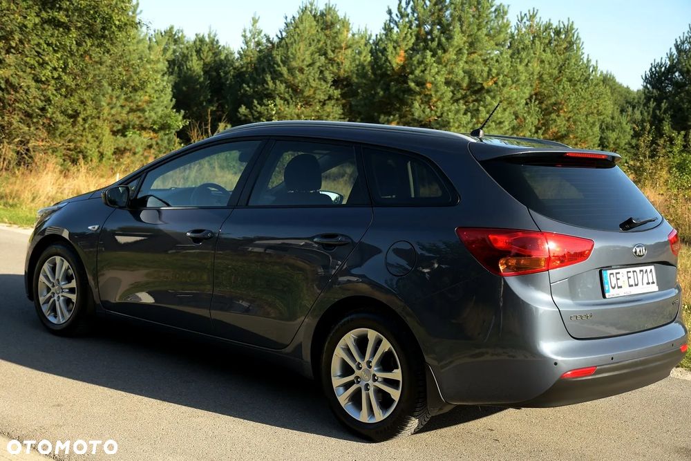 Kia Ceed - 4