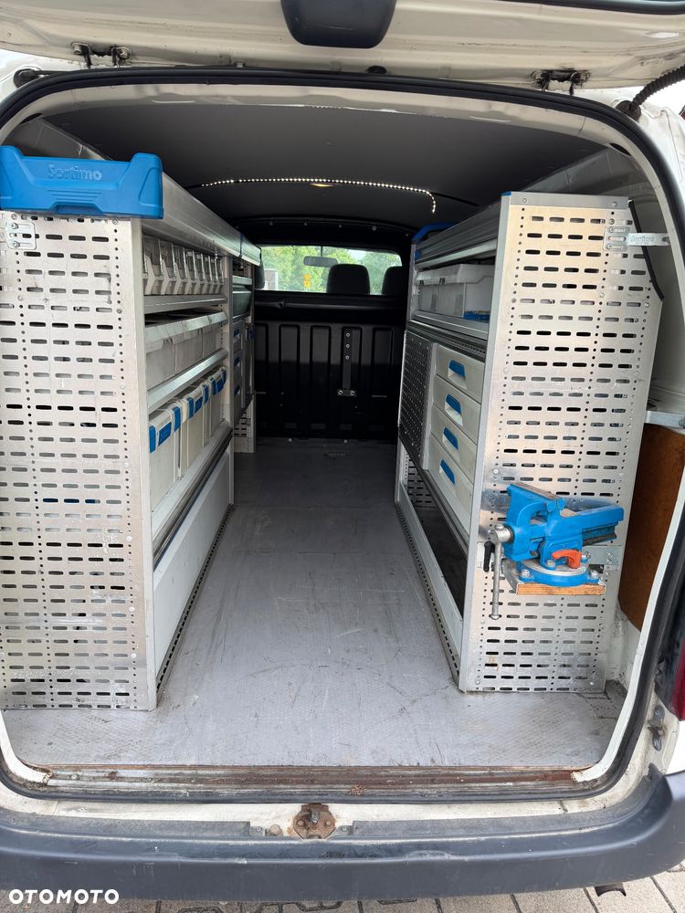 Toyota Hiace 4T KW 2,5 L 4D - 7