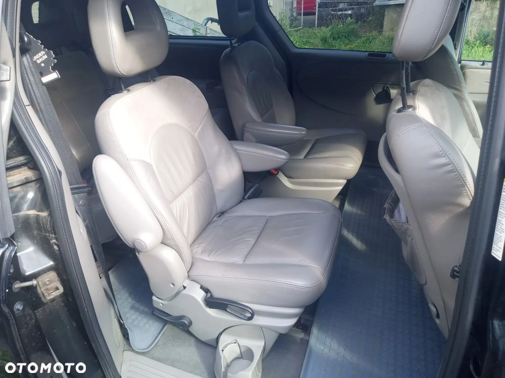 Chrysler Grand Voyager 3.3 Limited AWD - 23