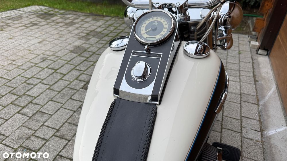 Harley-Davidson Softail Deluxe - 18